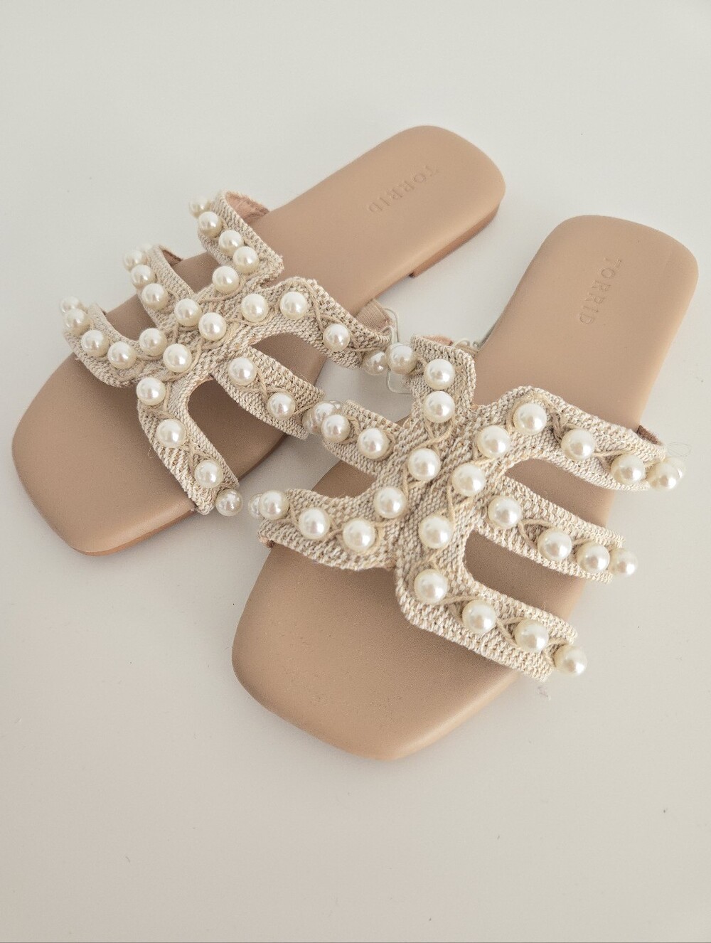 Torrid Pearl Slides Size 8WW